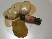 Rezept: Medaillons vom Kalb und Schwein mit Pfefferrahmsoรe an Prinzessbรถhnchen Medaillons vom Kalb und Schwein mit Pfefferrahmsoรe an Prinzessbรถhnchen - Rezept