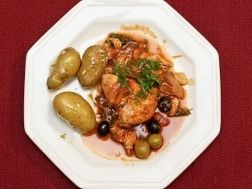 Hähnchenbrustfilet auf provenzalische Art mit Goldkartöffelchen (Ingrid Steeger) - Rezept