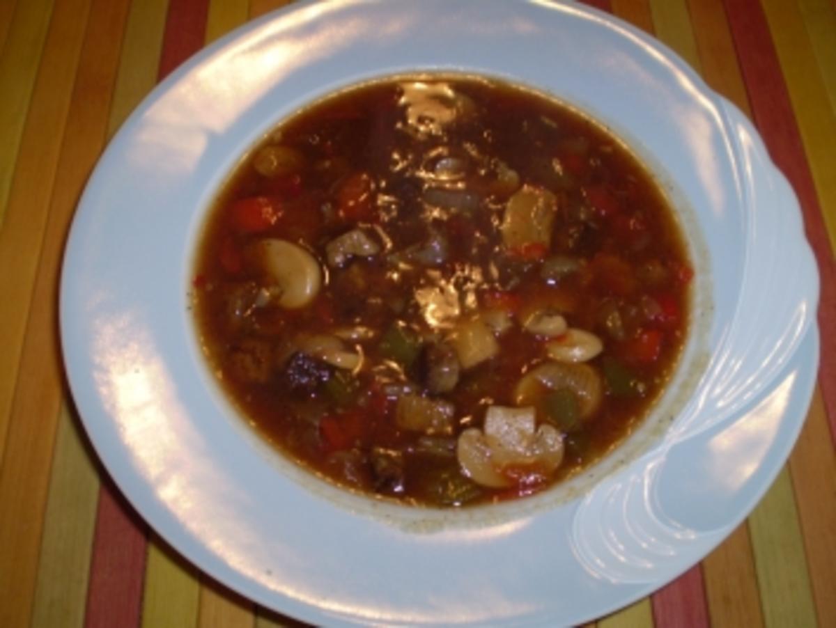 Scharfe Gulaschsuppe - Rezept mit Bild - kochbar.de