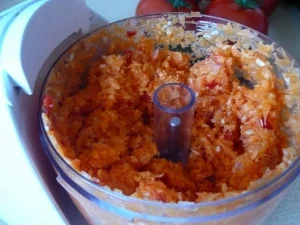 Rezept: Nonnas Tomatensugo Bild Nr. 2 Nonnas Tomatensugo - Rezept - Bild Nr. 2