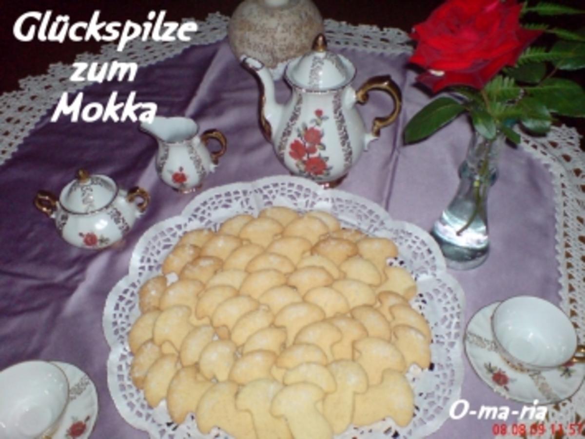 Kleingebäck  Glückspilze zum Mokka - Rezept