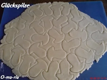 Kleingebäck  Glückspilze zum Mokka - Rezept - Bild Nr. 3