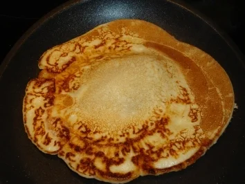 Rezept: Buttermilchplinsen Bild Nr. 7 Buttermilchplinsen - Rezept - Bild Nr. 7