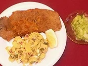 Piratenschnitzel Wiener Art mit Kartoffel- und Gurkensalat - Rezept