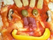 Rezept: Jaqueline´s Gesichterpizza Bild Nr. 2 Jaqueline´s Gesichterpizza - Rezept - Bild Nr. 2