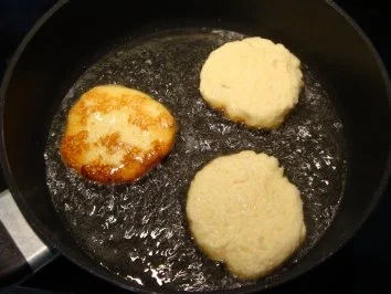 Rezept: Quarkkeulchen Bild Nr. 8 Quarkkeulchen - Rezept - Bild Nr. 8