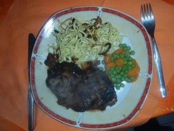 Rezept: Geschmorter Rindsbraten a la Eva Geschmorter Rindsbraten a la Eva - Rezept