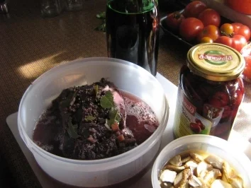 Rezept: Sauerbraten mit Sauerkirsch-Steinpilz-Soße meine Art Bild Nr. 2 Sauerbraten mit Sauerkirsch-Steinpilz-Soße meine Art - Rezept - Bild Nr. 2