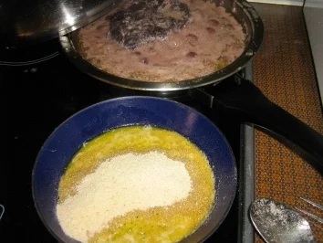 Rezept: Sauerbraten mit Sauerkirsch-Steinpilz-Soße meine Art Bild Nr. 9 Sauerbraten mit Sauerkirsch-Steinpilz-Soße meine Art - Rezept - Bild Nr. 9