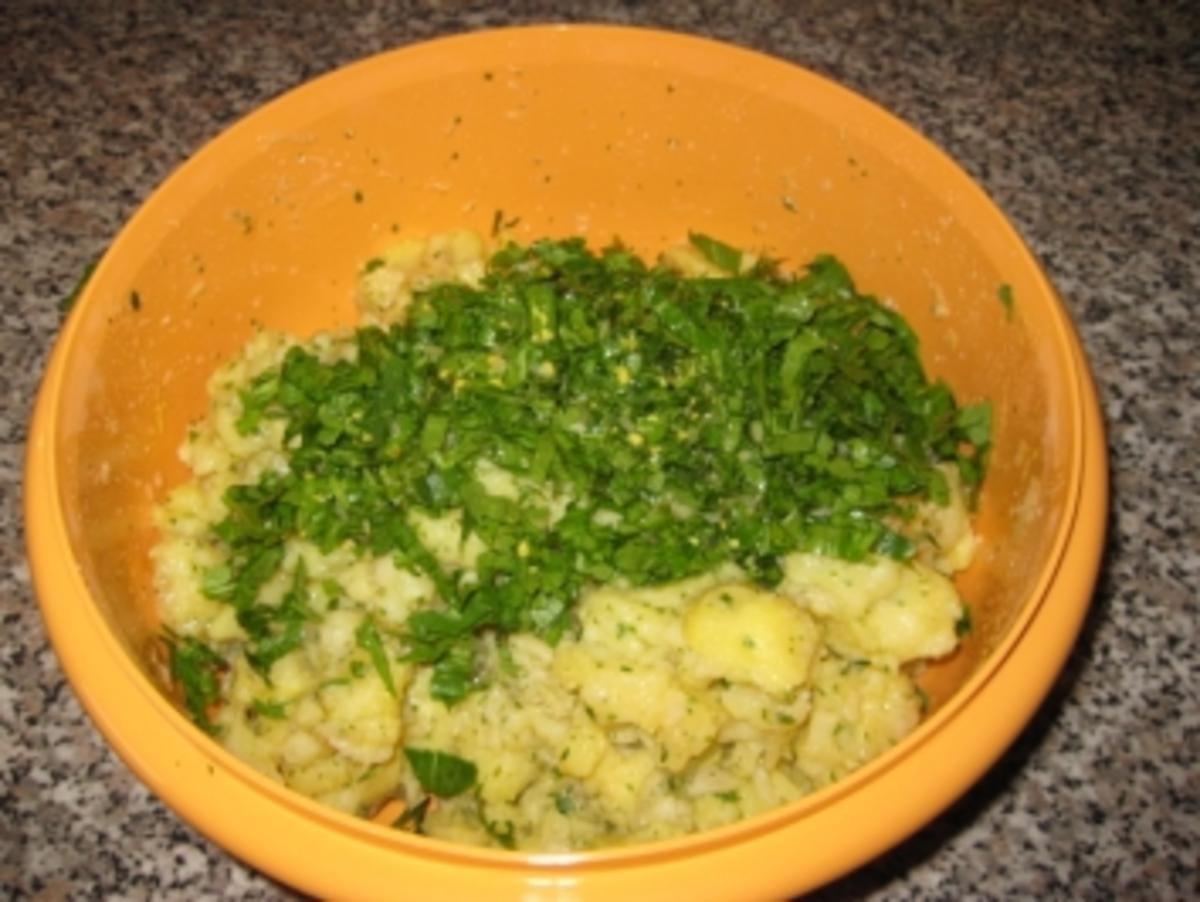 Hacksteaks mit Kartoffel-Rucola-Salat - Rezept - Bild Nr. 2