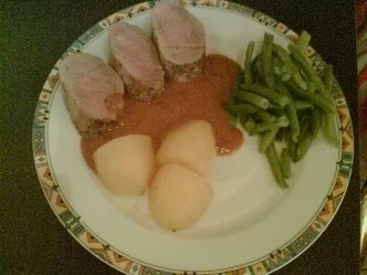 Schweinefilet mit Tomaten-Erdnussbuttersauce - Rezept - Bild Nr. 2