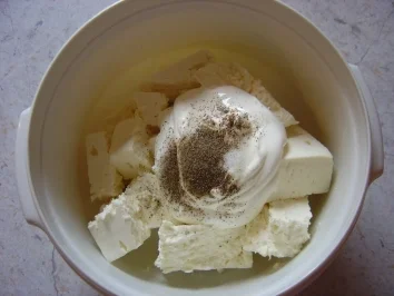 Schafskäse-Dip mit Spinat-Blubb (Rahmspinat) - Rezept - Bild Nr. 2