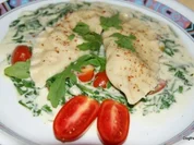 Selbstgemachte Ravioli mit Ricotta auf Rucolabett - Rezept