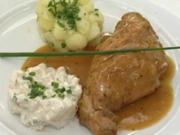 In Roséwein geschmortes Hauskaninchen mit Salat vom Sellerie und Petersilienkartoffeln - Rezept