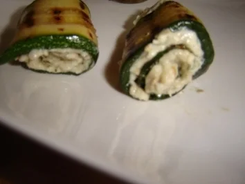 GORGONZOLACRÈME-RÖLLCHEN - Rezept