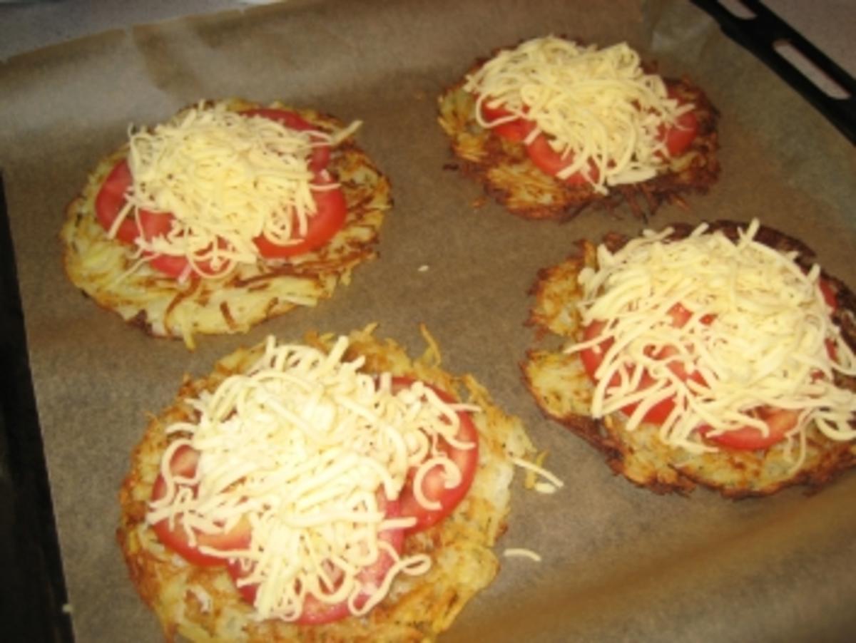 Reibekuchen mit Tomate und Käse - Rezept - Bild Nr. 6