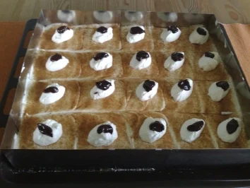 Rezept: Pflaumen-Schmand-Schnitten Pflaumen-Schmand-Schnitten - Rezept