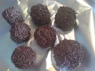 Rezept: Konfekt "Haferflocken-Schoko-Kugeln" Konfekt "Haferflocken-Schoko-Kugeln" - Rezept
