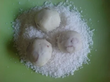 Konfekt "Kokos-Pralinen" - Rezept - Bild Nr. 2