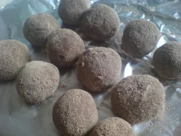 Konfekt "Amarettini-Marzipan-Pralinen" - Rezept