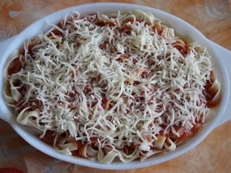 Rezept: Bandnudelauflauf mit Zucchini u. Tomate Bild Nr. 7 Bandnudelauflauf mit Zucchini u. Tomate - Rezept - Bild Nr. 7