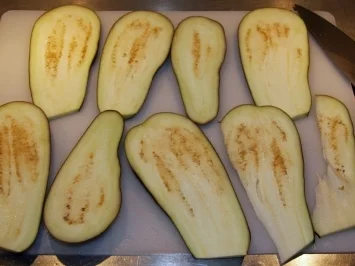 Rezept: Auberginen mit Mozzarella Bild Nr. 2 Auberginen mit Mozzarella - Rezept - Bild Nr. 2