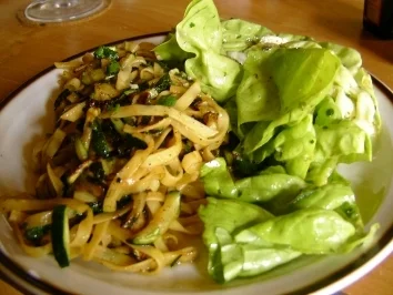 Zuchini-Nudelpfanne - Rezept