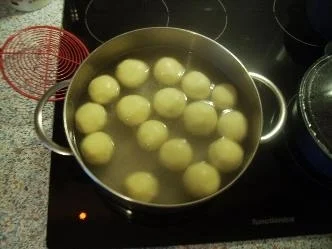 Rezept: Kartoffelklöße Bild Nr. 2 Kartoffelklöße - Rezept - Bild Nr. 2