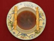 Klare Ochsenschwanzsuppe mit einem Schuss Sherry (Dolly Buster) - Rezept