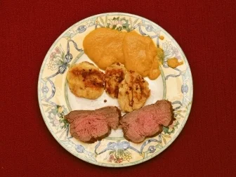 Rezept: „Svičkova“ mit echten tschechischen Semmelknödeln (Dolly Buster) „Svičkova“ mit echten tschechischen Semmelknödeln (Dolly Buster) - Rezept