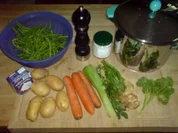 Schnibbelbohnesupp mit Sahne - Bohnen Suppe mit Sahne auch von der Oma ! - Rezept