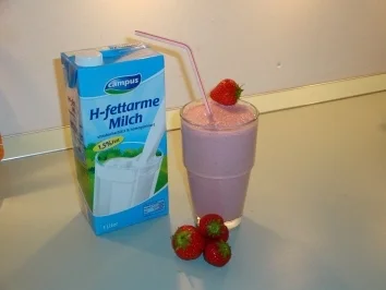 Bananen-Mangoeis-Milchmixgetränk/ Erdbeer-Erdbeereis- Milchmixgetränk - Rezept - Bild Nr. 3