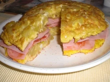 Rezept: Tortilla de patatas rellena (Gefüllte spanische Tortilla) Bild Nr. 2 Tortilla de patatas rellena (Gefüllte spanische Tortilla) - Rezept - Bild Nr. 2