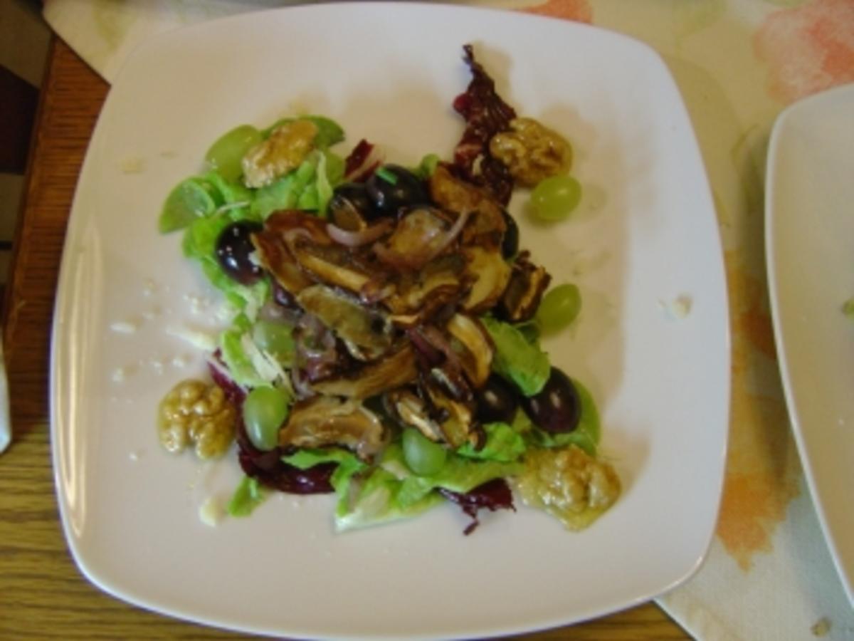 Gebratene Steinpilze an zweierlei Salat - schnell & einfach - von ... Gebratene Steinpilze an zweierlei Salat - schnell & einfach - von ...