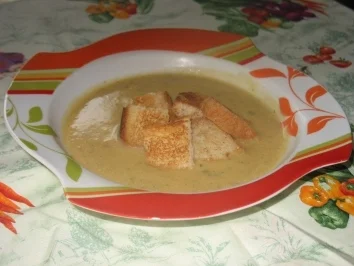 Rezept: Zucchinicremesuppe Zucchinicremesuppe - Rezept