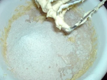 Vollkorn-Gugelhupf - Rezept - Bild Nr. 11