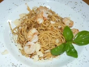 Rezept: Spaghetti mit Pesto und... mal ganz anders Spaghetti mit Pesto und... mal ganz anders - Rezept