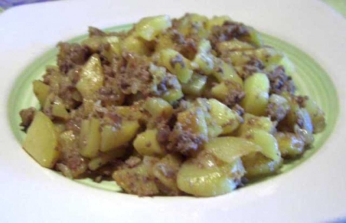 Schärretse mit Leberwurst und Kräutersalat - Rezept - kochbar.de