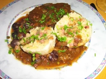 Semmel-Pfifferling-Knödel - Rezept