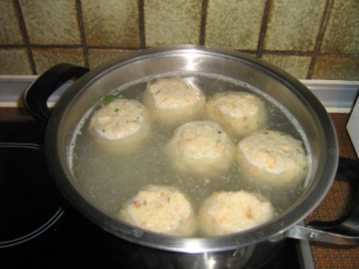 Semmel-Pfifferling-Knödel - Rezept - Bild Nr. 11