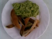 Avocadomus mit gerösteten Brötchenstreifen - Rezept