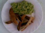 Avocadomus mit gerösteten Brötchenstreifen - Rezept