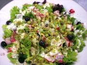Griechischer Salat mit Fetadressing - Rezept