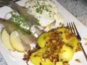 Rezept: Matjes mit Speckkartoffeln Matjes mit Speckkartoffeln - Rezept