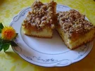 Mirabellen-Blechkuchen mit Haselnußstreusel und Aprikosenmarmelade, eigene Komposition... - Rezept