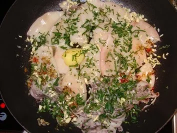 Rezept: Meeresfrüchte : -Chipirones en Salsa- Bild Nr. 2 Meeresfrüchte : -Chipirones en Salsa- - Rezept - Bild Nr. 2