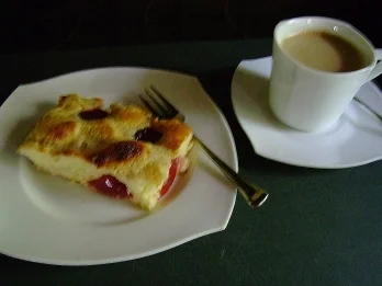 Rezept: Kuchen: Pflaumenkuchen mit Zimt Schmand Kuchen: Pflaumenkuchen mit Zimt Schmand - Rezept