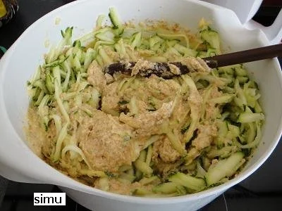 Rezept: Süsser Zucchinikuchen Bild Nr. 5 Süsser Zucchinikuchen - Rezept - Bild Nr. 5