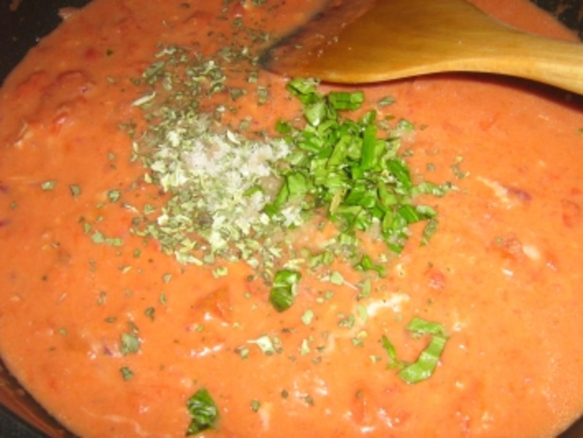 Tortellini mit Tomaten-Gorgonzola-Soße - Rezept - Bild Nr. 8