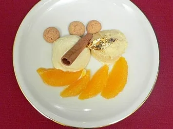 Gewürzorangen mit Marzipanmousse und weißer Mousse au chocolat - Rezept